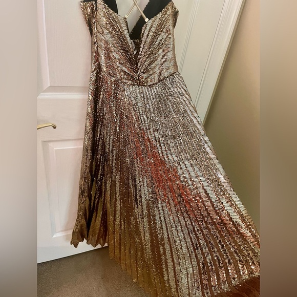 RALPH LAUREN - Gold Sequin Bella Hadid Dress - Size 8 - NWT - Picture 11 of 11